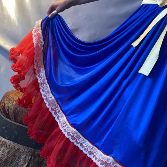 Vtg Silky Snow White Sissy Ruffled LACE SWEEP NIGHTGOWN OSFM - Picture 13 of 16